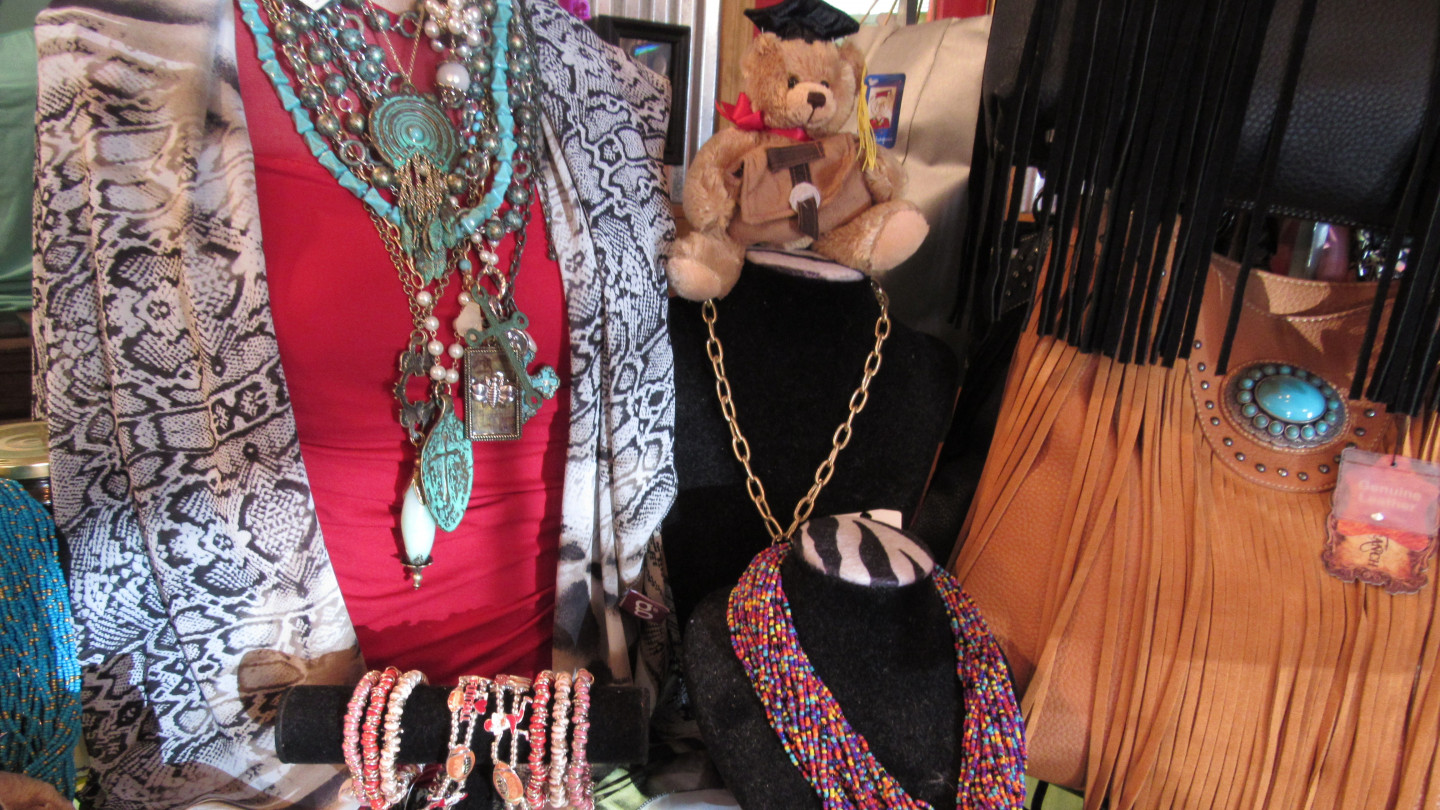 Jewelry, clothing and gifts at The Boot Tique at Rockin H